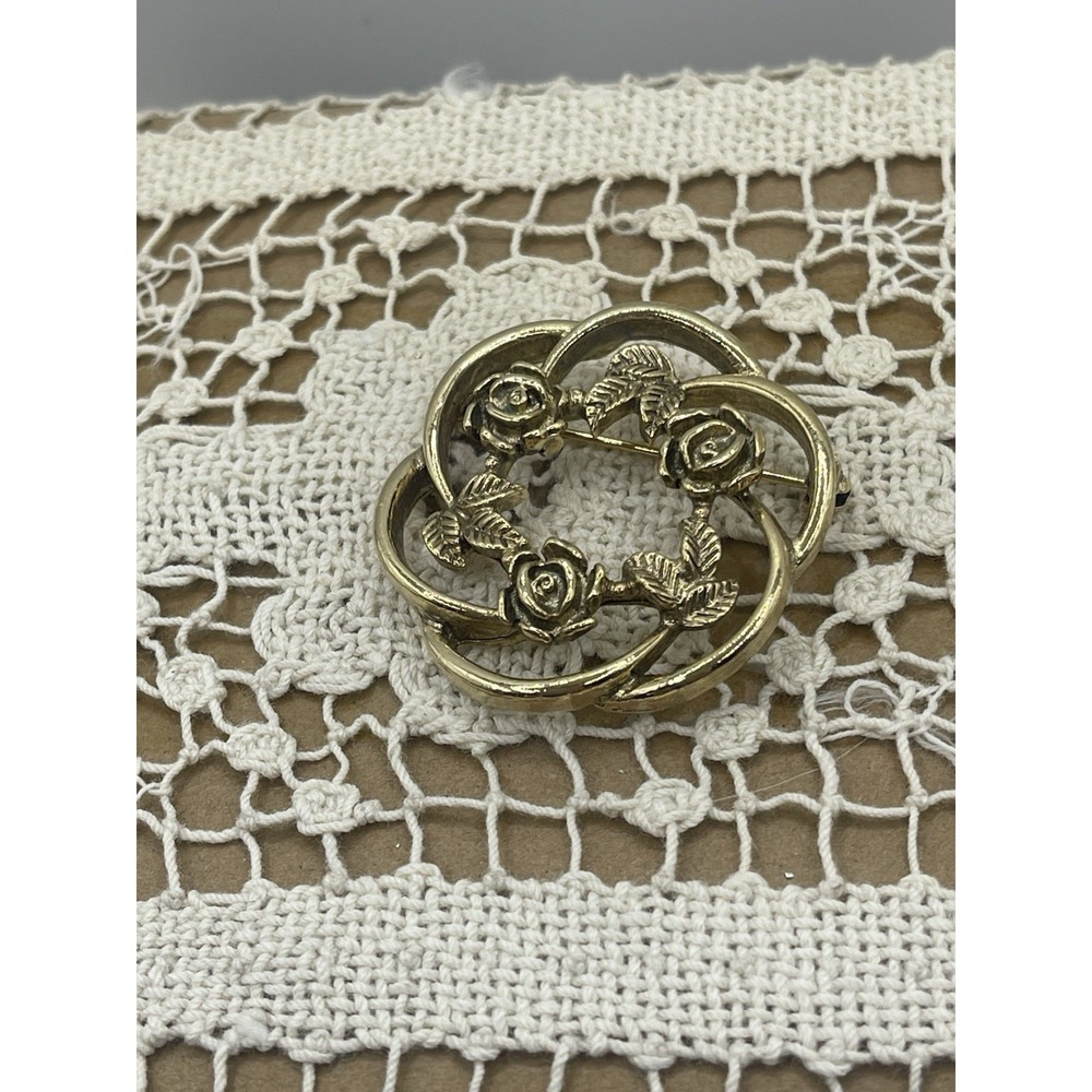 Vintage 1928 Brand Goldtone Roses‎ Floral 1.5" Pin Brooch